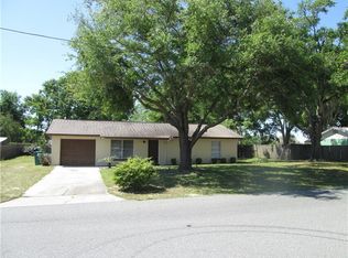 1008 Hibiscus St, Lady Lake, FL 32159