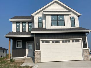 1401 NE Savana Dr, Grimes, IA 50111