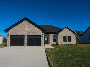 431 Cottontail Trl, Killen, AL 35645