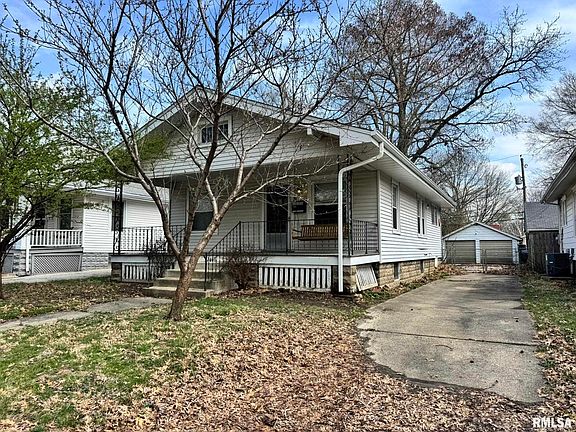 2nd image of 2408 Yale Blvd