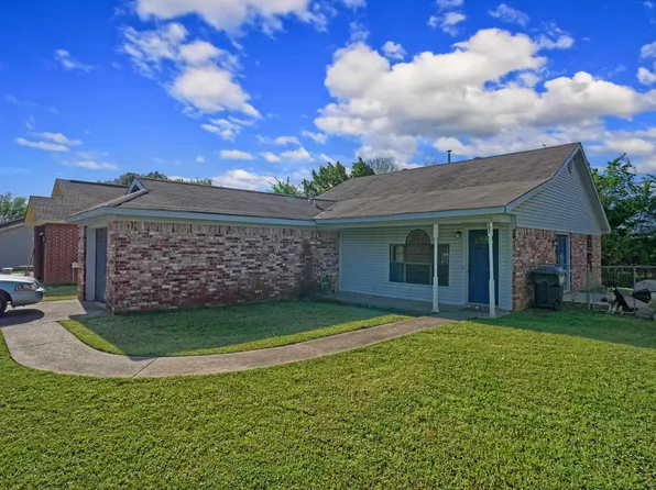 702 E 23rd St, Russellville, AR 72802