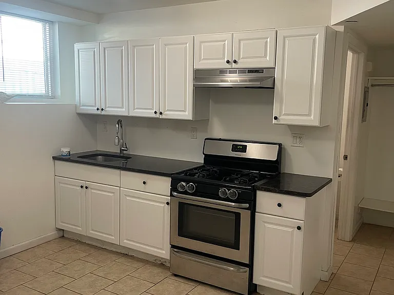 72 Byrne Ave #2 — Photo 4