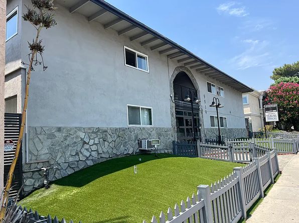 9919 De Soto Ave APT 12