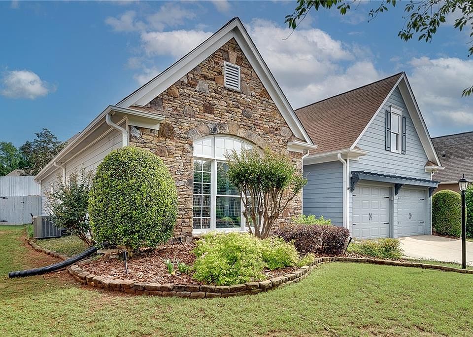1st image of 1820 Parkview Ct NW