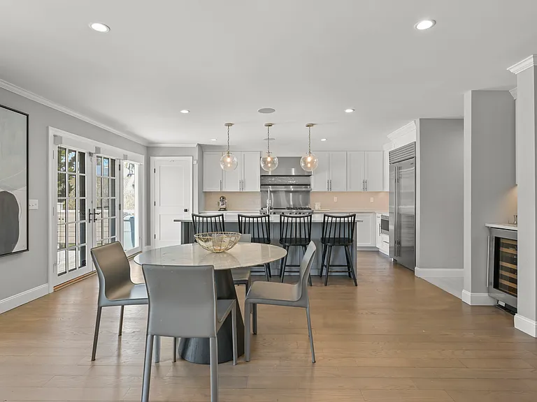 245 Oneck Ln — Photo 8