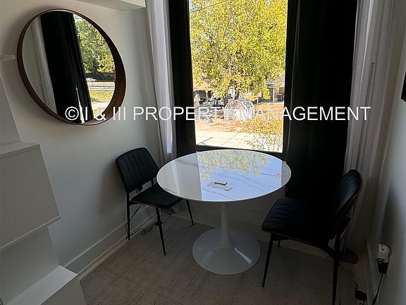 5th image of 2950 Summit St #11259216