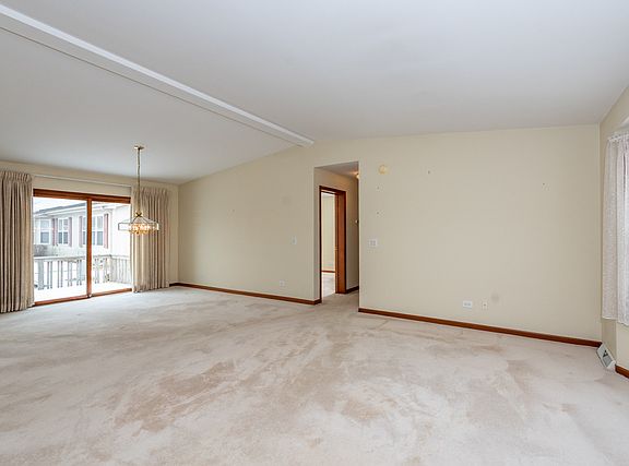 4th image of 2319 Horseshoe Ct