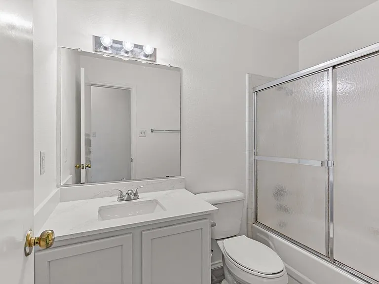 112 James Lin Cir — Photo 17