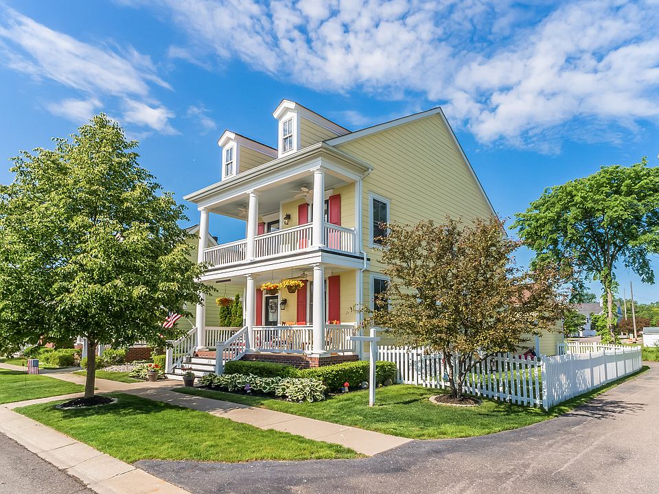 1st image of 218 Patriot St #272