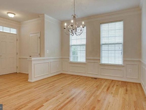 5th image of 16416 Chattanooga Ln