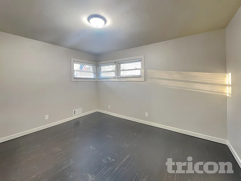 7317 Clinton Ave — Photo 5