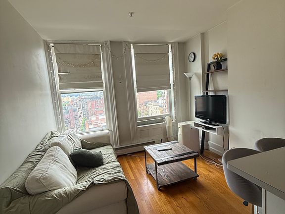 4th image of 483 Beacon St APT 93