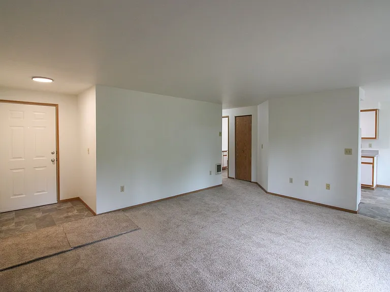 3605-3625 Belle Vista Ct S — Photo 5