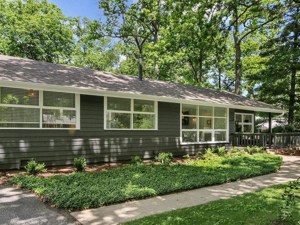 1st image of 870 Brickley DRIVE