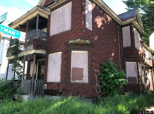 895 Emmett St, Schenectady, NY 12307