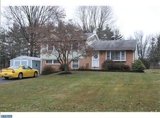 1517 Garden Rd, Lansdale, PA 19446