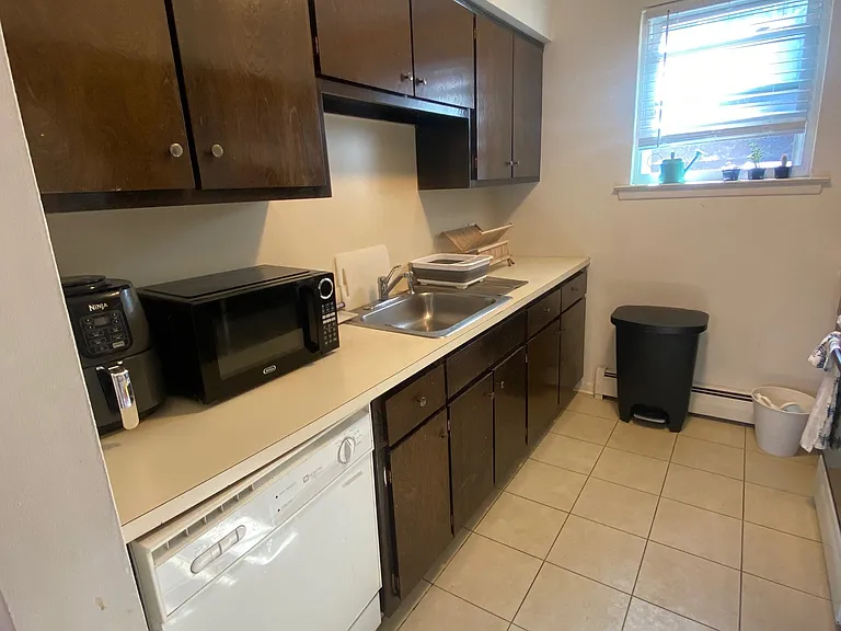45 Wilfred St #9 — Photo 6