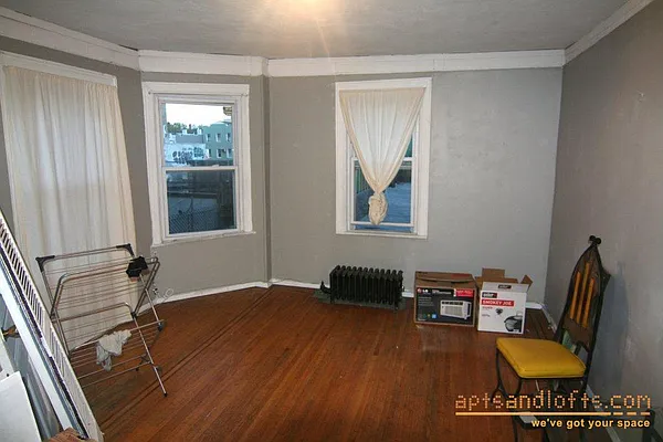 Rented by aptsandlofts.com | media 8