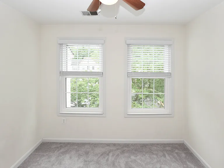 5843 Wye Oak Commons Ct — Photo 25