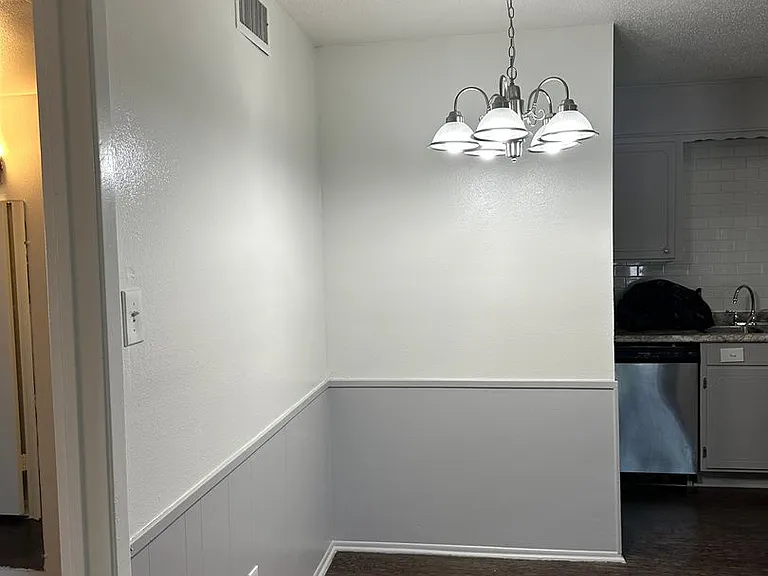400 Johnson Dr — Photo 24