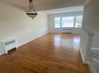 22-30 149th St FLOOR 2, Whitestone, NY 11357