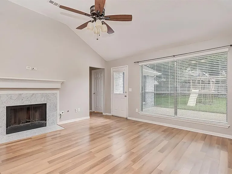 3026 Silver Spring Trl — Photo 14