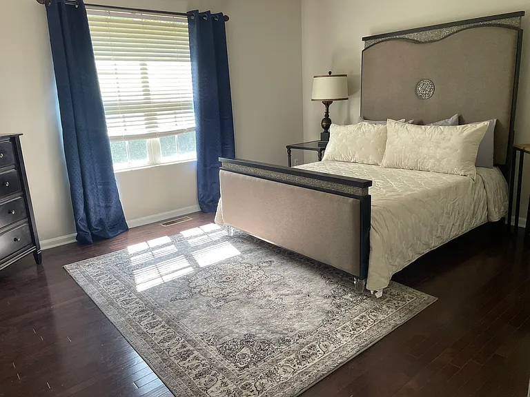 Ashland Manor Dr — Photo 4