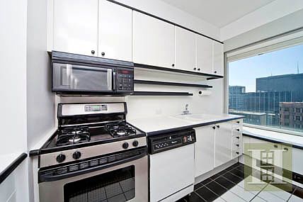 4th image of 150-156 W 56th St APT 5204