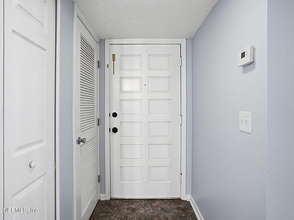 5th image of 3906 MISSION Drive #4