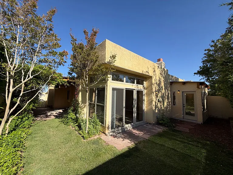 7924 Woodridge Dr NE — Photo 28