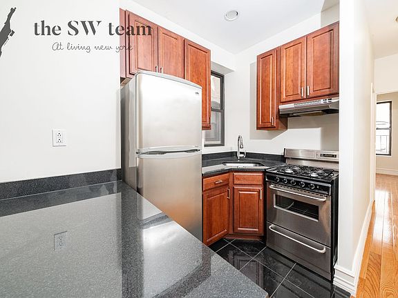2nd image of 209 W 80th St #4BB
