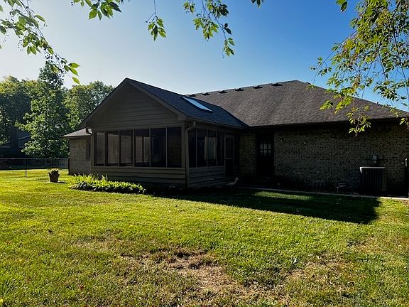 4th image of 8879 Lesley Ln