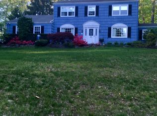10 Tatum Dr, Middletown, NJ 07748