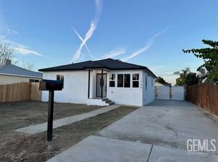 1208 Woodrow Ave, Bakersfield, CA 93308