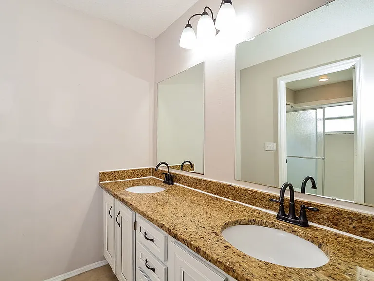 11184 Cypress Leaf Dr — Photo 18