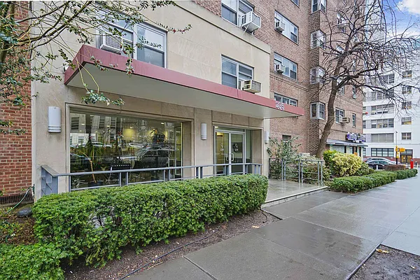 Sold by Avenue Sotheby's International Realty | media 29