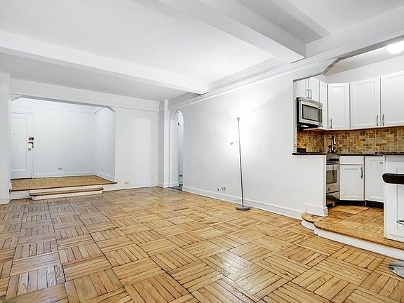 4th image of 296 Lexington Ave #2B