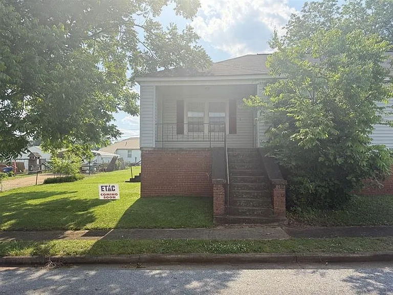 509 E Damon Ave — Photo 1