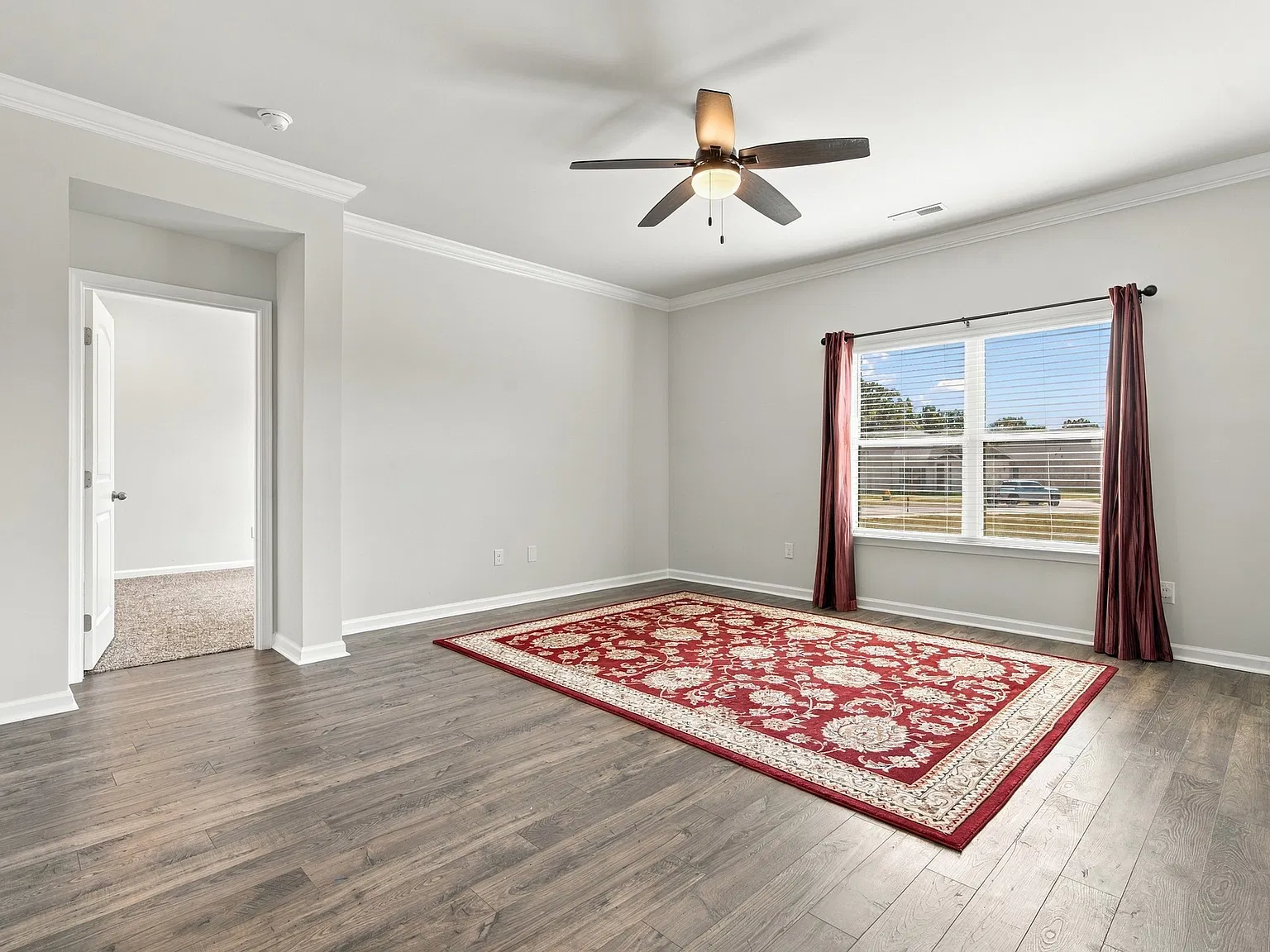 4 bed, 1884 sqft, $1,900 — Photo 4