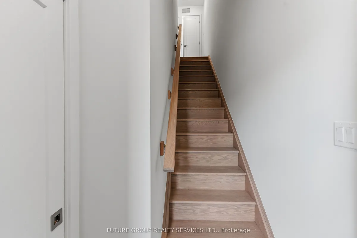 Building Photo - 86 Kenwood Ave #2