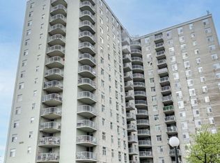 3559 Eglinton Ave W #611, Toronto, ON