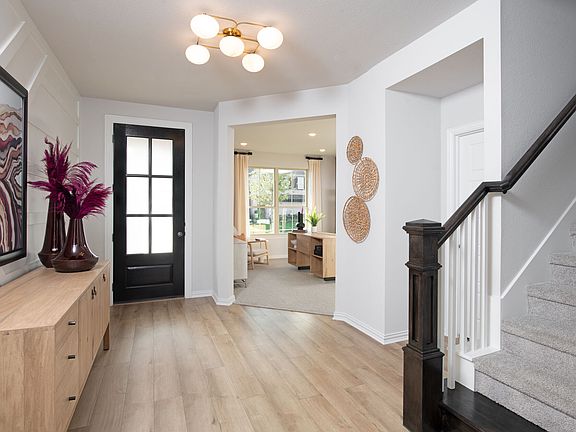 Photo representation of the Mirabel model. Colors, finishes and options will vary.