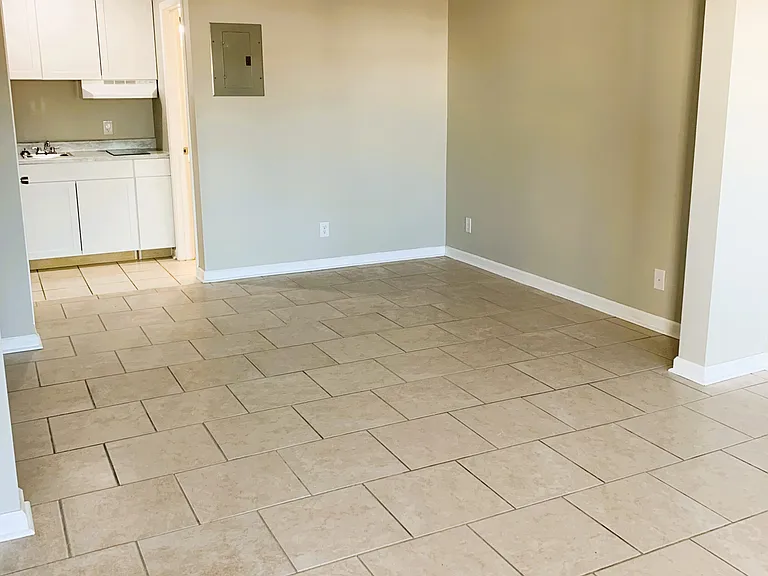 804 12th Ave S — Photo 5