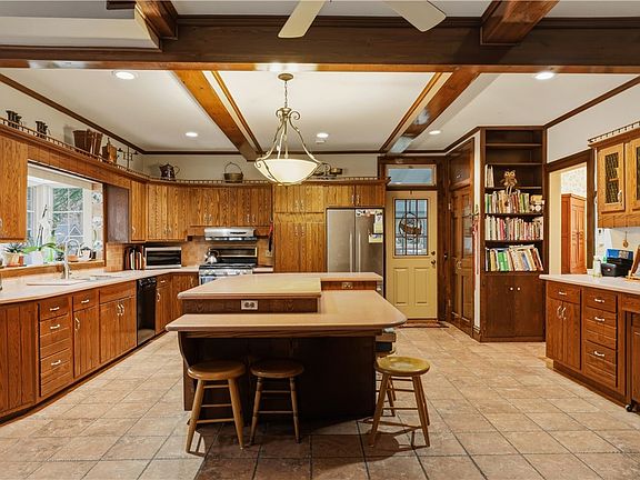 4th image of 71 Olcott Rd N