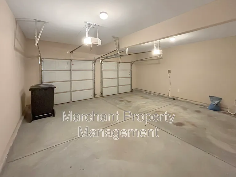 32 Governors Lake Way — Photo 35