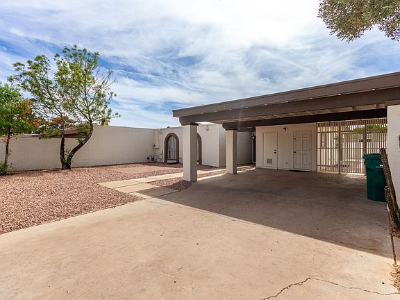 4th image of 238 Laguna Dr E