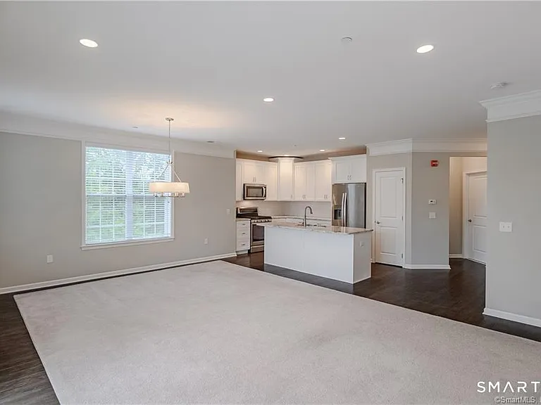 822 Center Meadow Ln #822 — Photo 7