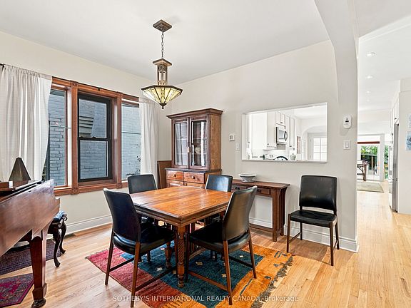 5th image of 356 Howland Ave