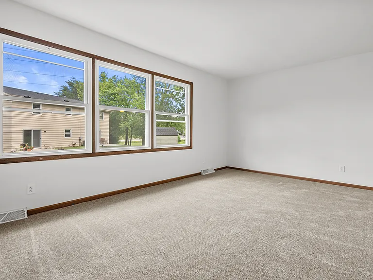 11208 W Forest Home Ave #11210 — Photo 11