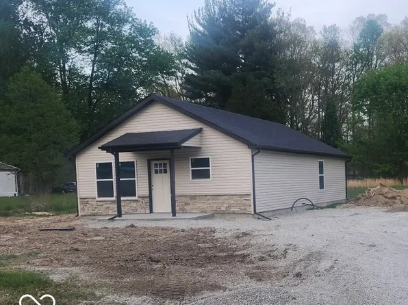 721 Country Manor St, North Vernon, IN 47265